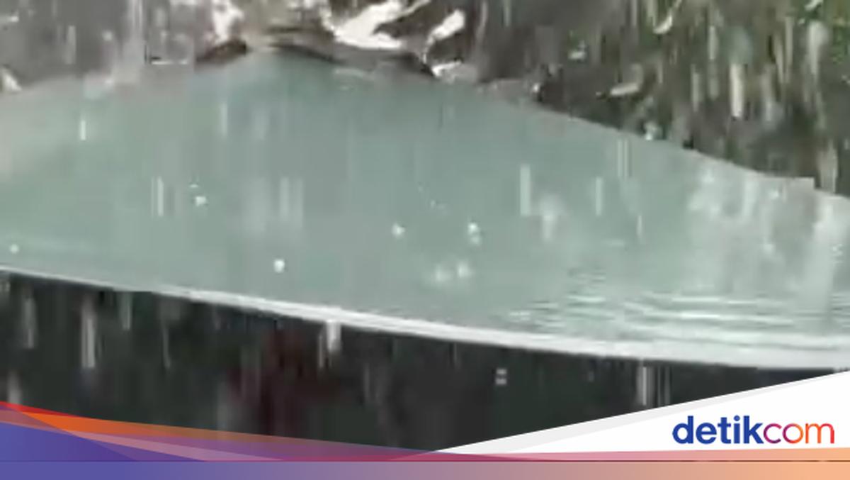 BMKG Ungkap Penyebab Hujan Es di Cikini Jakpus yang Bikin Kaget Warga
