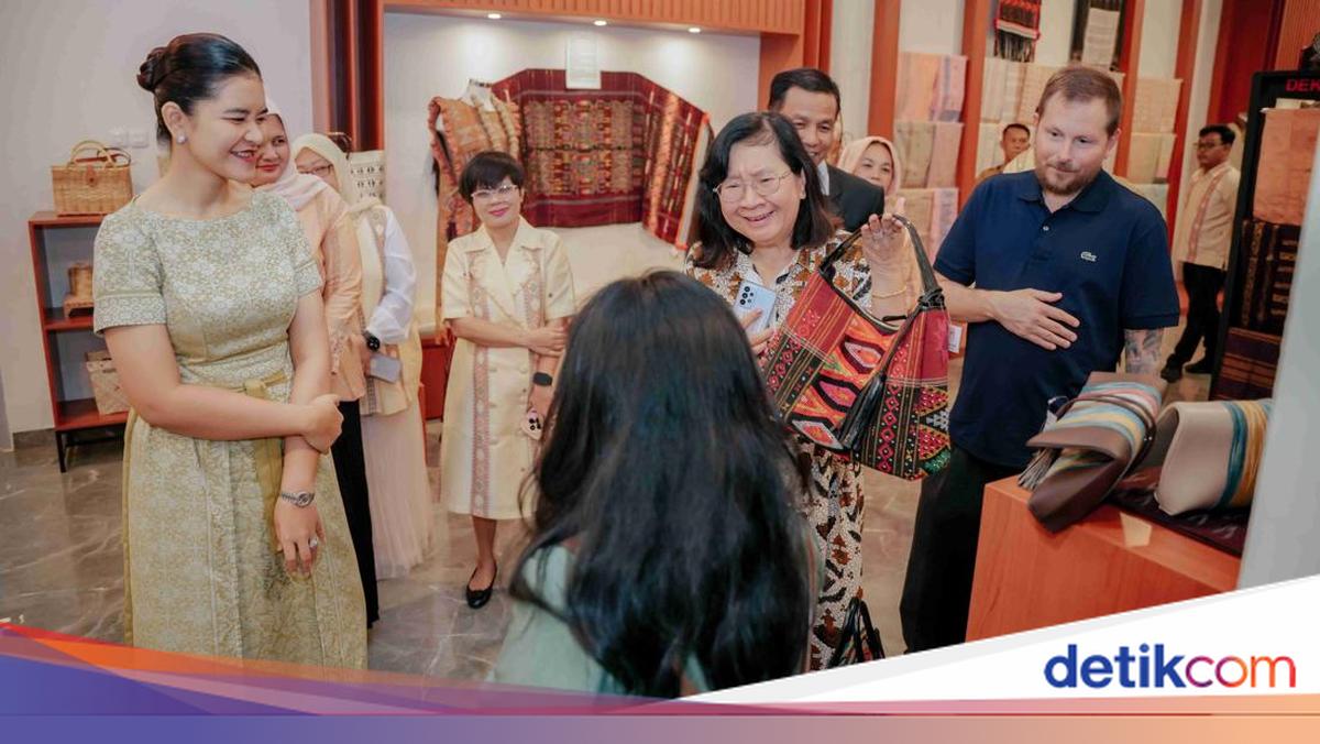 Kahiyang Ayu Perkenalkan Wastra Khas Sumut ke Istri Dubes AS