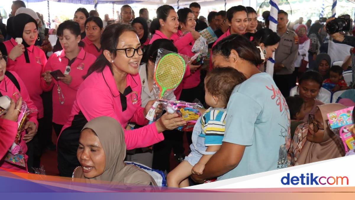 Ketum Bhayangkari Tinjau Bakti Kesehatan di Ende NTT, Warga Setempat Antusias
