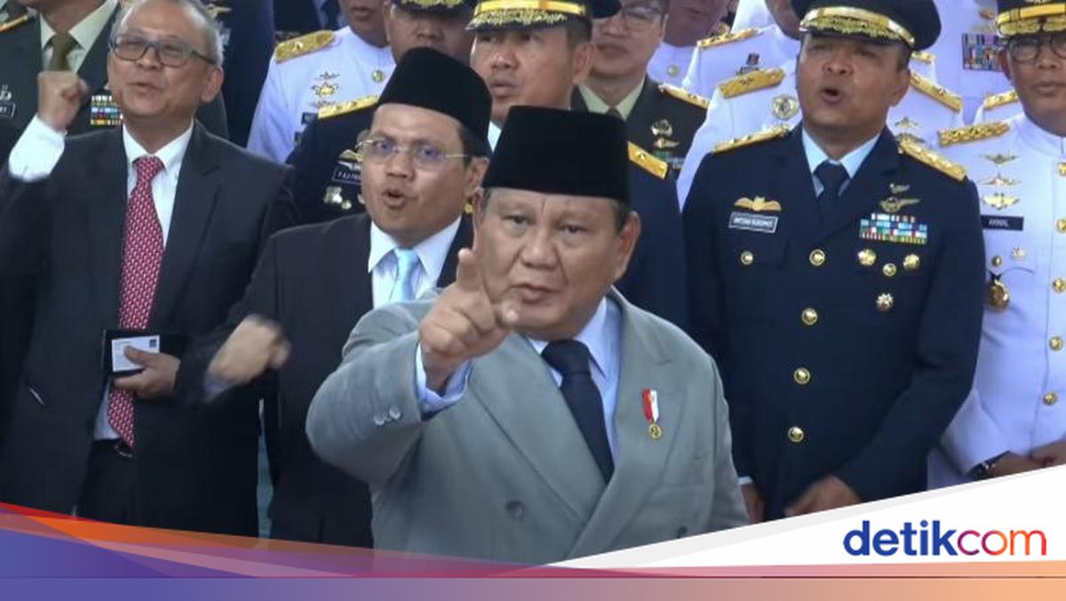 Ketika Prabowo Bak Dirigen Pimpin Paduan Suara Panglima TNI hingga Kapolri
