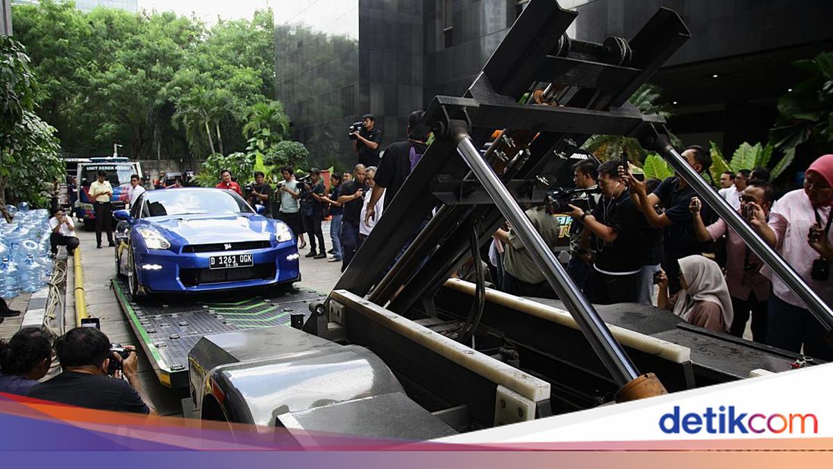 32 Kendaraan Bukti Kasus Noel Dipindah ke Rupbasan KPK: Ada BMW-Nissan GTR