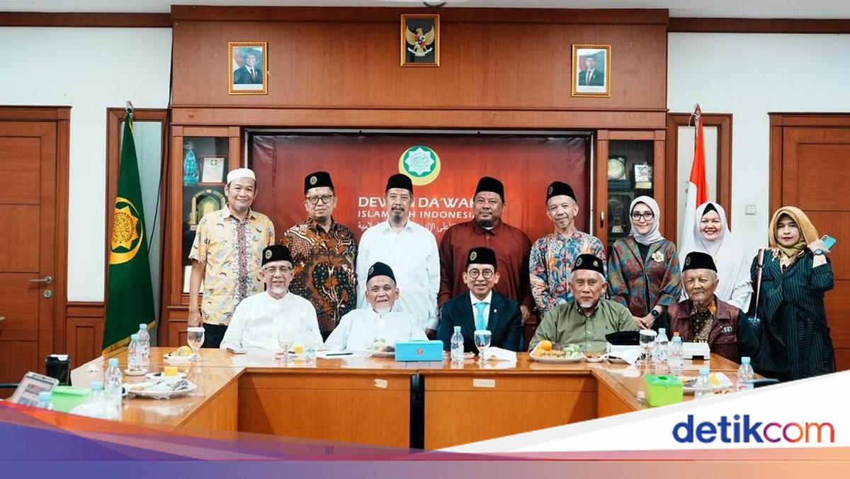 Hadiri Dialog MPUII, Menbud Bicara Peran Umat Islam dalam Pembangunan RI