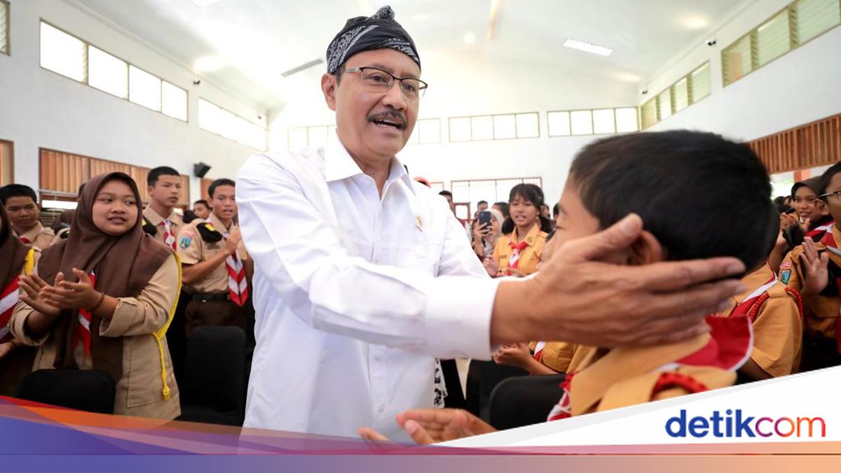 Kunker ke Banyuwangi, Mensos Kagumi Talenta Siswa Sekolah Rakyat