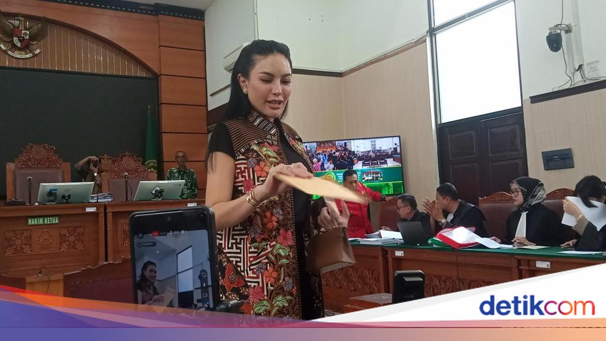 Pihak Nikita Mirzani Serahkan Bukti Tambahan Dugaan Suap Jaksa dan Hakim ke KPK
