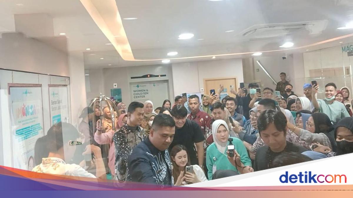 Vika Kolesnaya dan Bayi Pulang dari RS, Langsung Pakai Mobil Baru dari Billy