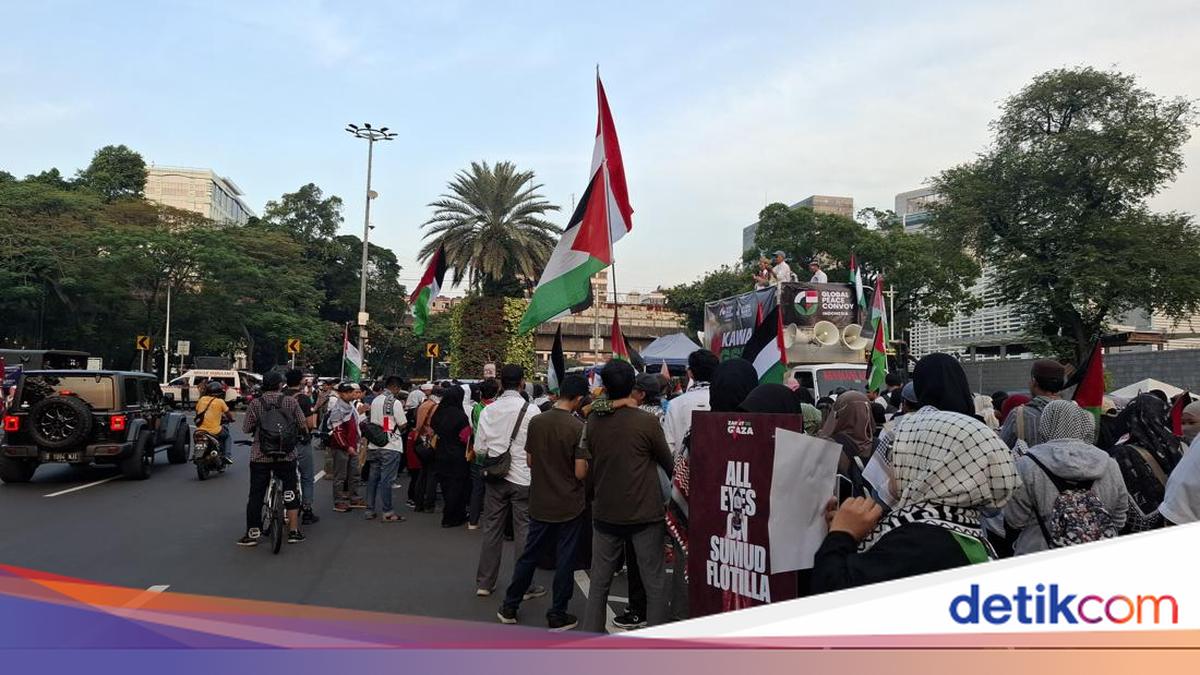 Massa Demo di Kedubes AS Desak Aktivis Global Sumud Flotilla Dibebaskan