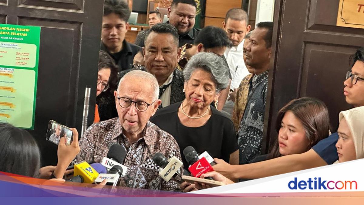 Nono Anwar Makarim Harap Nadiem Bebas di Kasus Korupsi Laptop