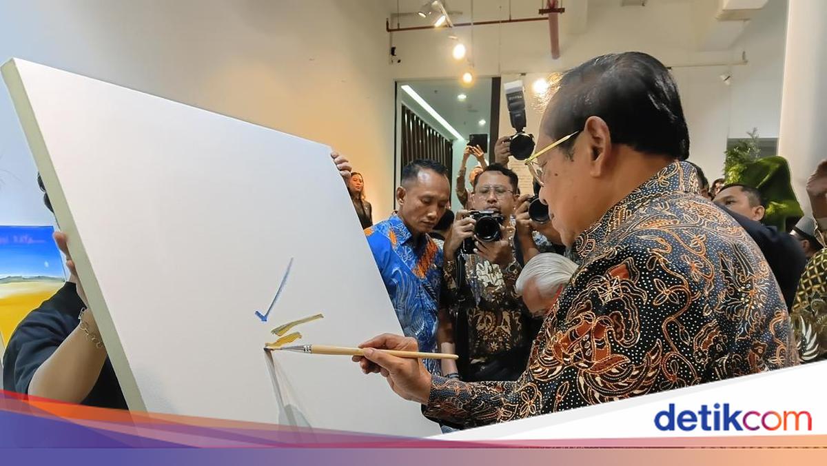 SBY Buka Pameran Seni 'Panen Raya': Saatnya Seniman Do Something!