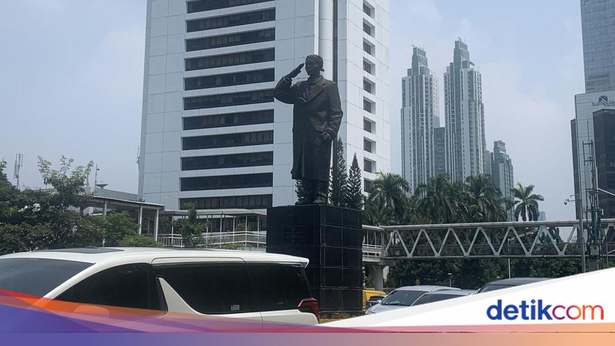 Pro Kontra Warga Jakarta soal Pemindahan Patung Jenderal Sudirman