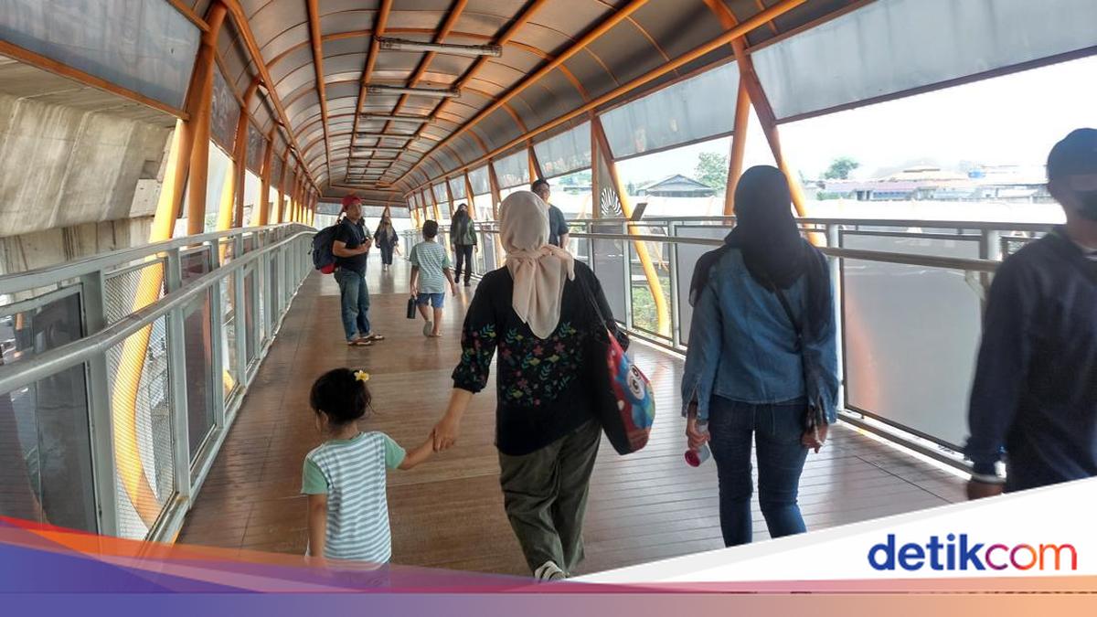 Kondisi Terkini Skywalk Kebayoran Usai Disorot karena Kotoran Kucing