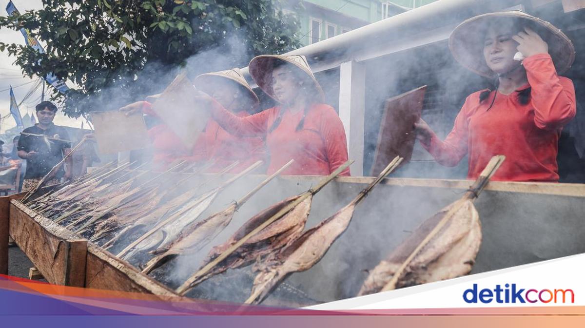 Festival Nyao Fufu di Ternate Pecahkan Rekor MURI Lewat Pengasapan Ikan Cakalang Terbanyak