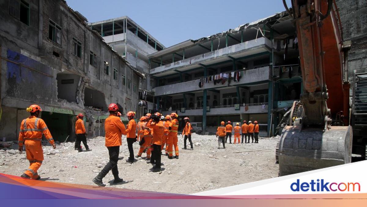 Rencana Perbaikan Ponpes Al Khoziny Pakai APBN Tuai Kritikan