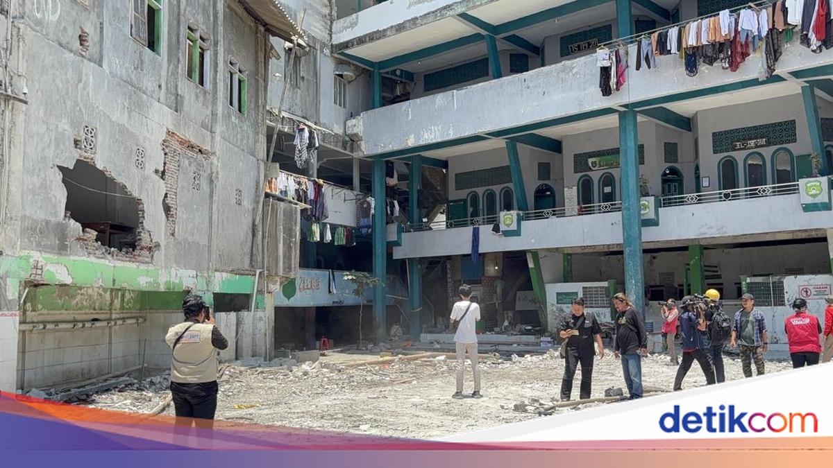 Daftar Lengkap Identitas 63 Jenazah Korban Tewas Ponpes Al Khoziny Ambruk