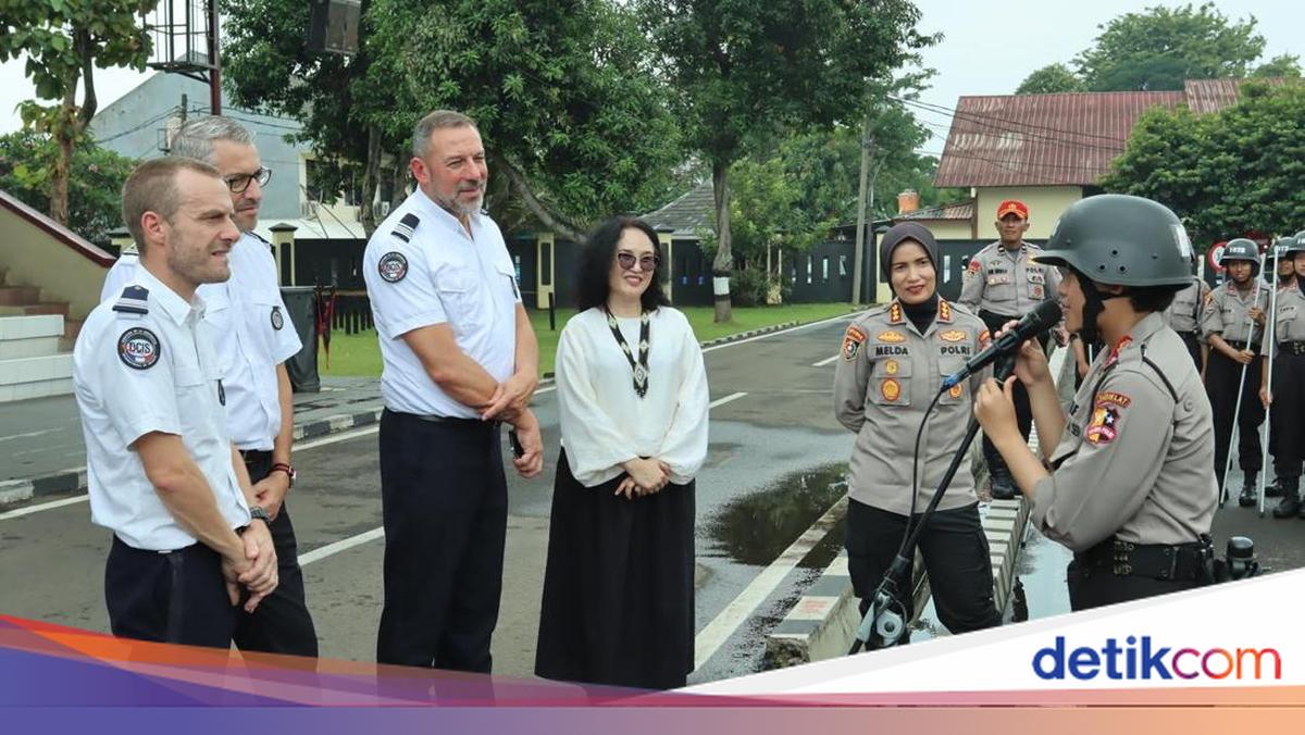 Momen Siswa Sepolwan Tanya ke Pejabat Kepolisian Prancis soal Tantangan Polwan