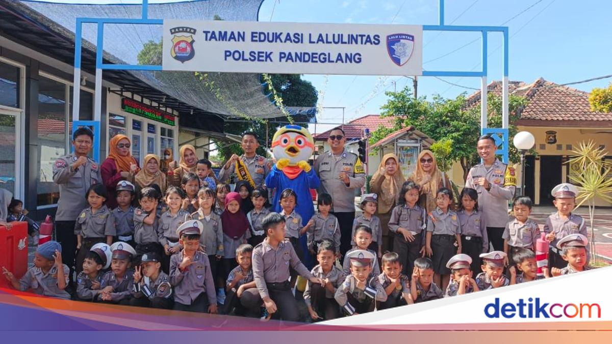 Aiptu Agung Ginanjar Gagas SKCK Delivery-Taman Edukasi Lalin di Polsek Pandeglang