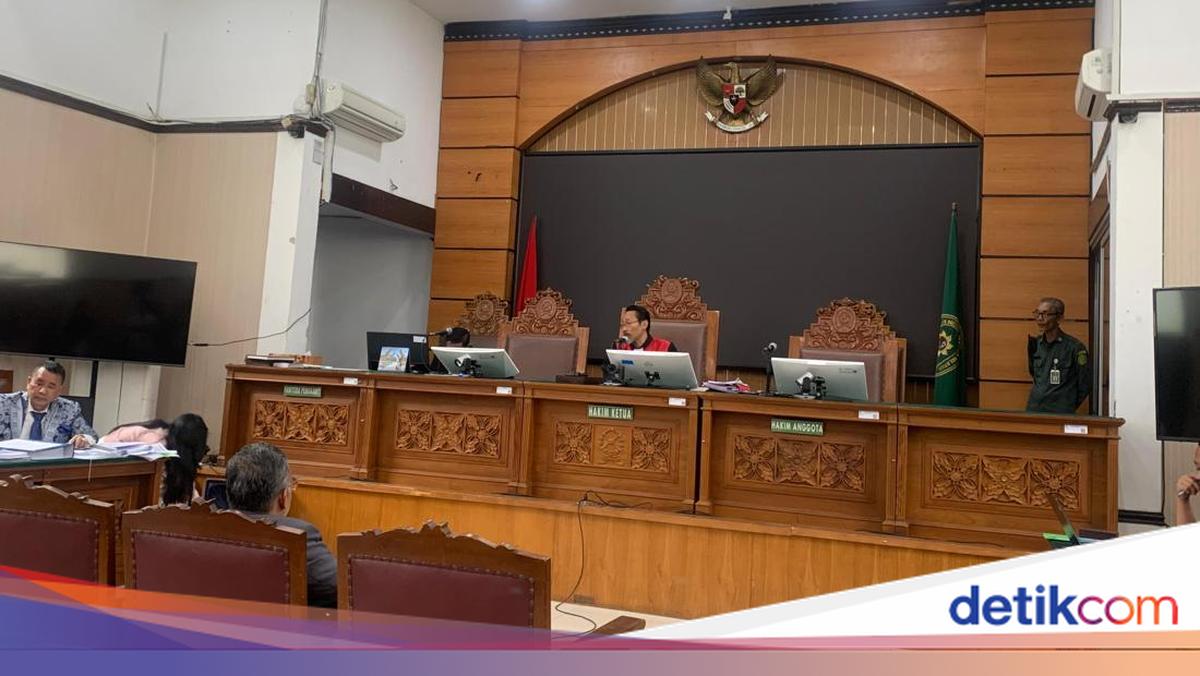 Hotman Tanya Ahli di Praperadilan Nadiem: Sehebat Apa Saudara?