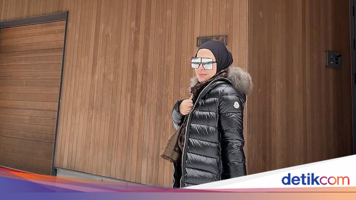 Aksi Aisyahrani, Adik Princess Syahrini Saat Jualan Sambal hingga Peyek