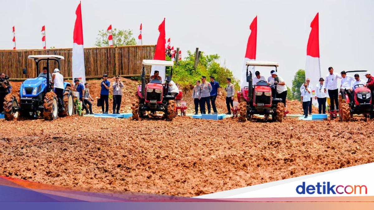 Kawal Instruksi Presiden soal Swasembada Pangan, Kapolri Gelar Tanam Jagung Serentak