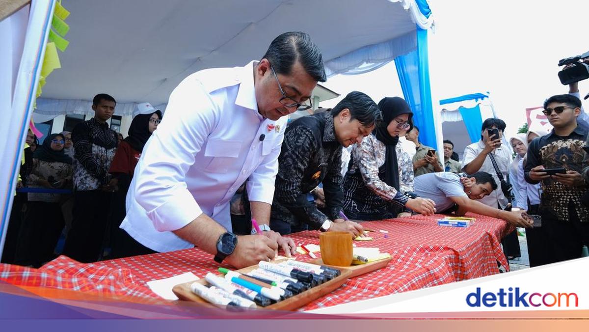 Menteri Ekraf Resmikan Sekolah Garuda di Kalsel, Dukung Pendidikan di Daerah