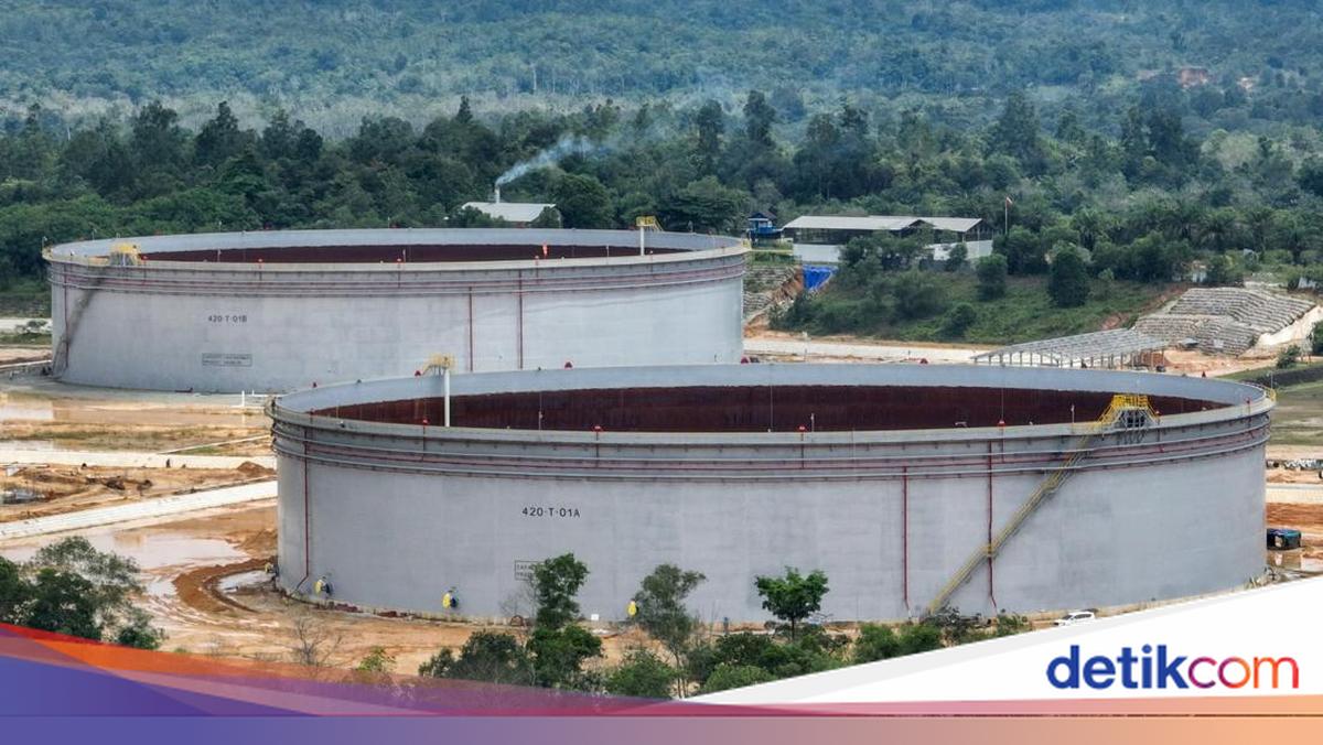 2 Tangki Minyak Raksasa Pertamina Rampung Dibangun, Terbesar di Asia Tenggara!