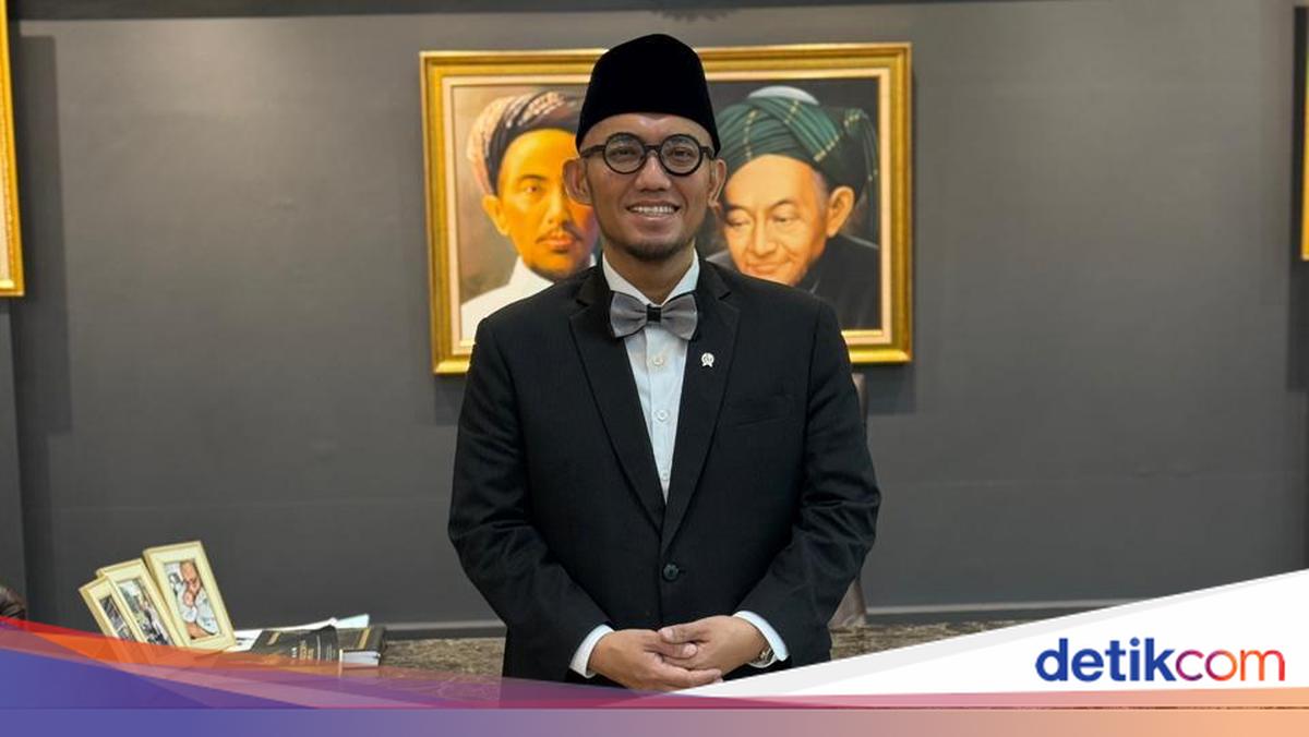 Kementerian Haji Punya Pakaian Sarung Lengkap, Wamen Ungkap Inspirasinya