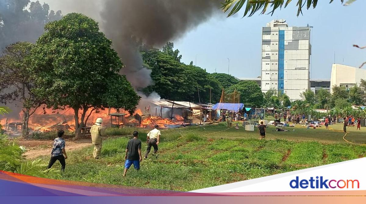 Rumah Bedeng di Kelapa Gading Kebakaran, 14 Mobil Damkar Meluncur