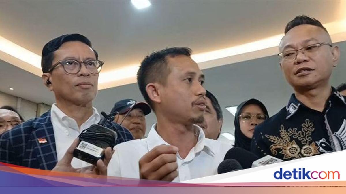 Jokowi Mania Harap Kasus Ijazah Segera Tuntas, Desak Roy Suryo Cs Tersangka