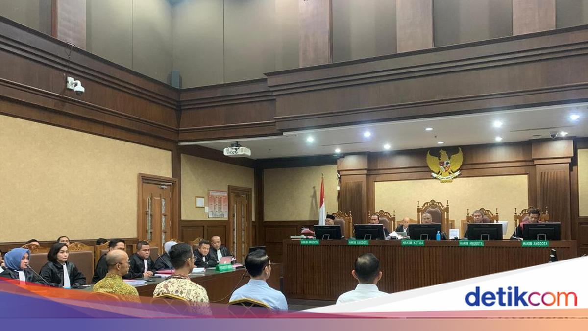 Jaksa Bacakan Dakwaan Korupsi Tata Kelola BBM, Sebut Rugikan Negara Rp 285 T