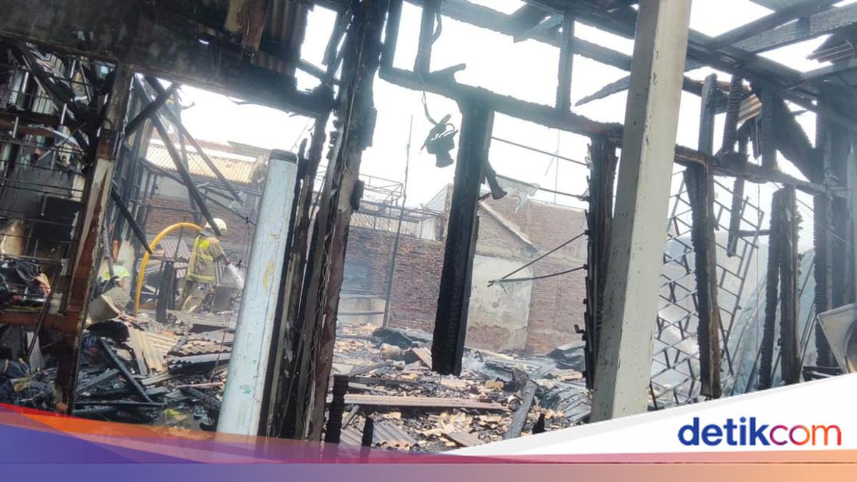 5 Rumah di Tambora Terbakar, Pria ODGJ Tewas Diduga Terkunci di Kamar