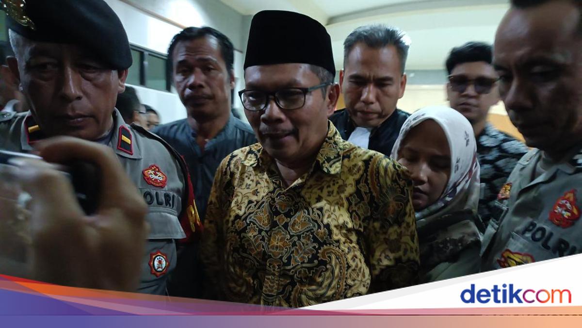 Hakim Kasasi Vonis Mantan Sekda NTB dan Rekanan Penjara 6 Tahun