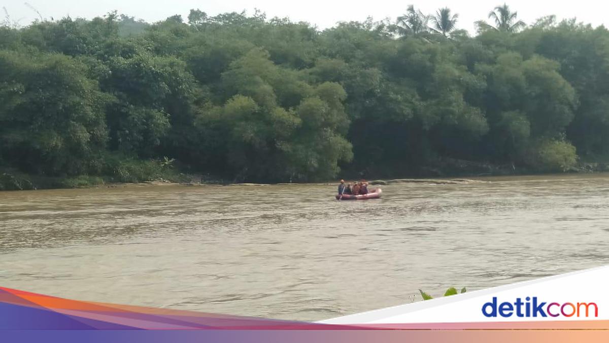 Tim SAR Menyelam Cari Pria Loncat ke Sungai Cisadane Bogor