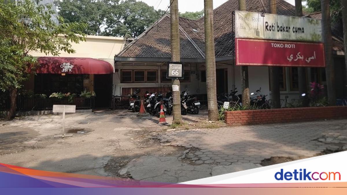Kedai Roti Legendaris di Bandung: Nuansa Jadul, Harga Cuma Rp 5 Ribu