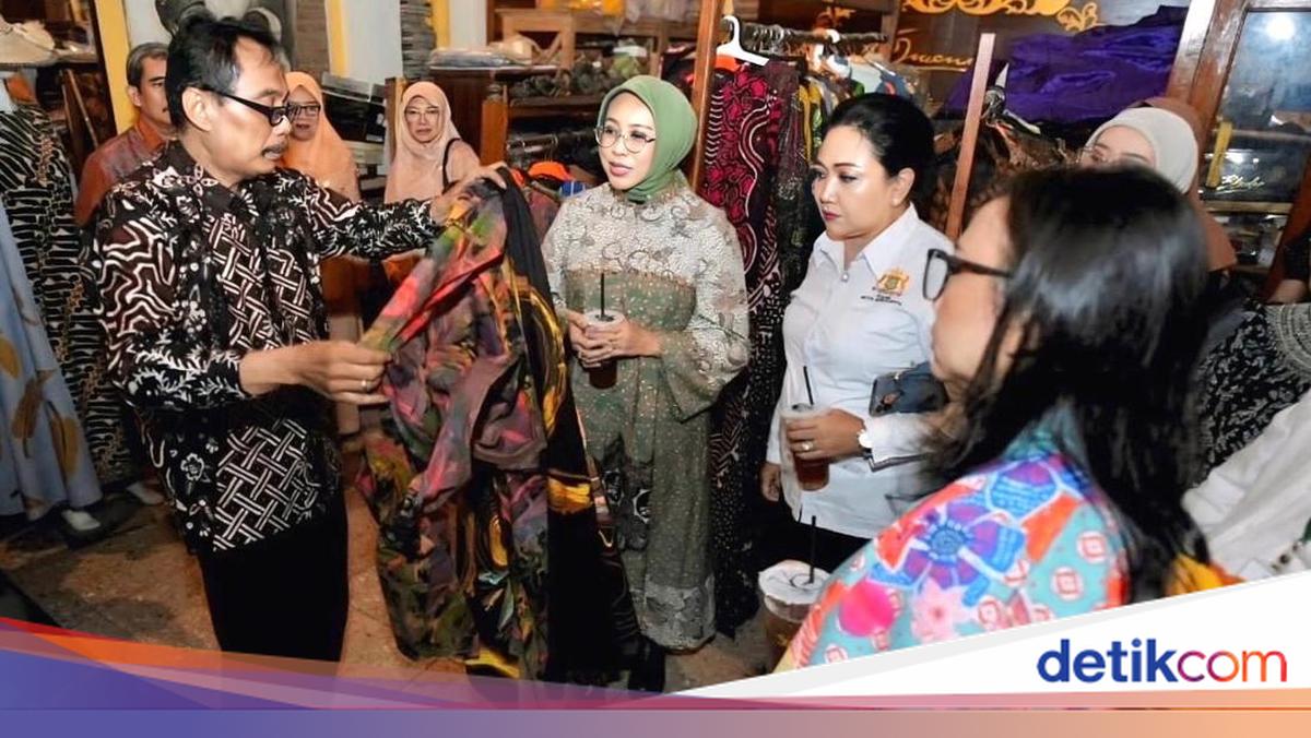Fatma Saifullah Yusuf Dukung Pemberdayaan Disabilitas Lewat Batik Solo