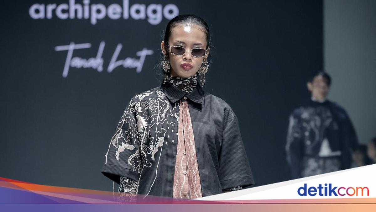 Foto: Koleksi Baju Mel Ahyar Archipelago 'Tanah Laut', Angkat Wastra Kalsel