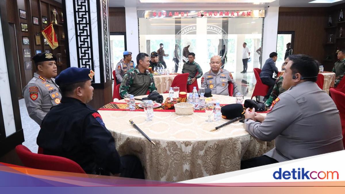 Perkuat Sinergitas, Kapolda Banten Kunjungi Mako Kopassus-Lanal di Serang
