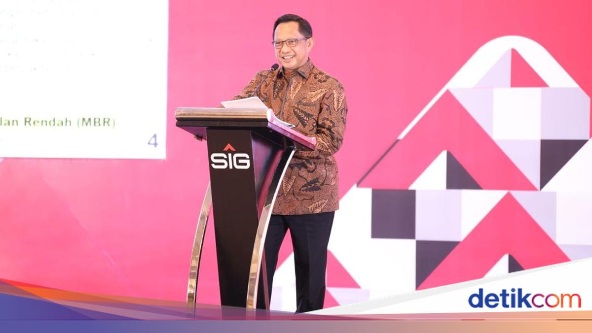 Mendagri Tito Ajak Pemda Sukseskan Program Tiga Juta Rumah
