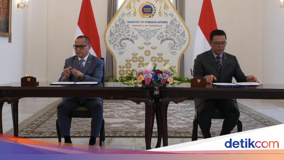 KemenP2MI-Kemenlu Teken MoU, Perkuat Pelindungan PMI di Luar Negeri