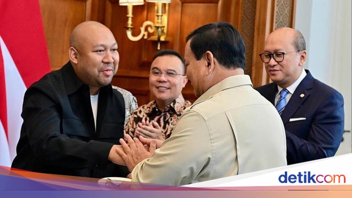 Momen Syukuran Ultah Ke-74 Prabowo Dihadiri Dasco, Titiek-Didit hingga Gibran