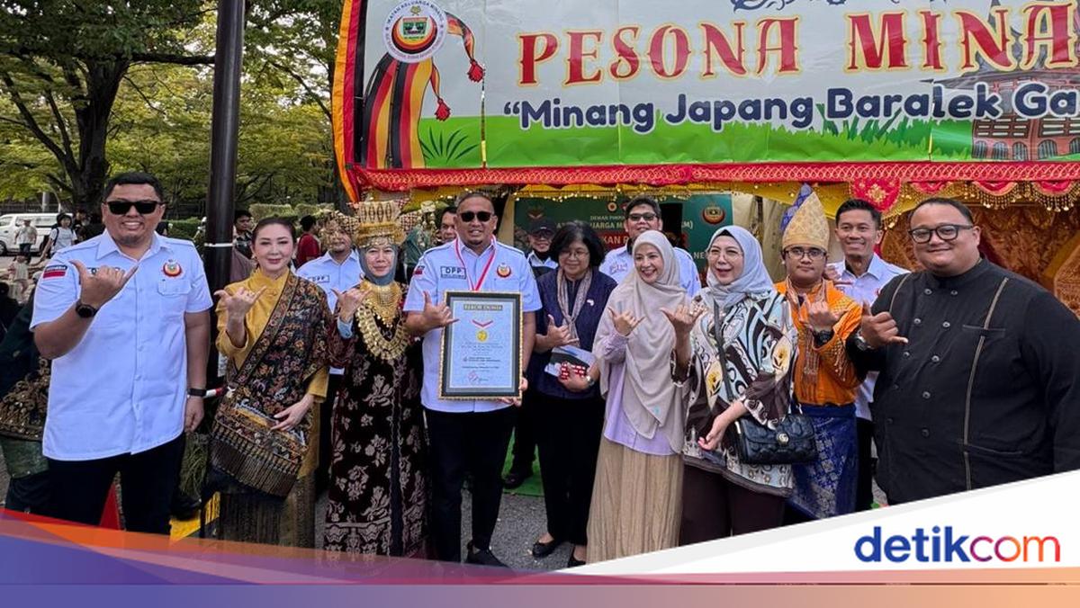 Natasha Rizki Meriahkan Marandang Dunia IKM Pecahkan Rekor MURI di Tokyo
