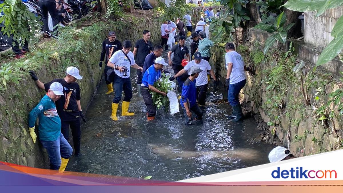 Menteri LH Bersihkan Sungai Cipinang Depok, Singgung Sampah Plastik di Laut