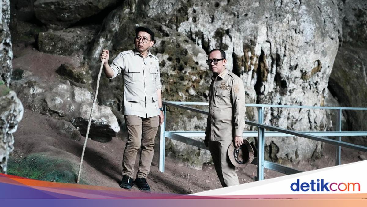 Tinjau Gua Harimau, Menbud Dorong Peneliti-Arkeolog Perkuat Kajian Sejarah