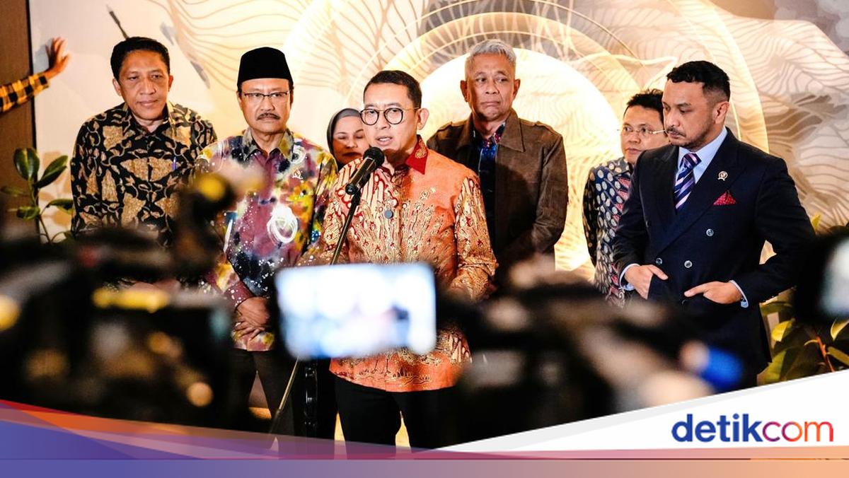 Menbud Terima 40 Usulan Nama Penerima Gelar Pahlawan Nasional dari Mensos