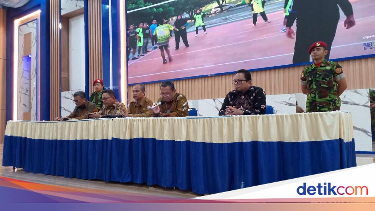 Dosen UMGO Dipecat Buntut Podcast Pura-pura Kesurupan