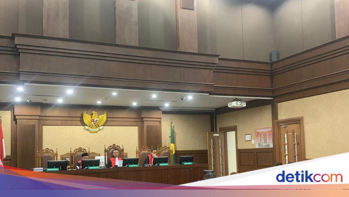 4 Bos Perusahaan Swasta Minta Dibebaskan dari Kasus Korupsi Gula