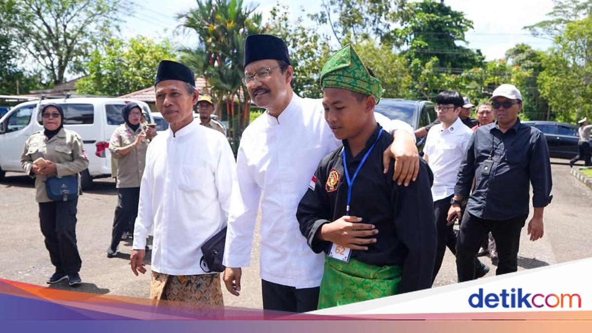Mensos Kagumi Toleransi Agama Siswa Sekolah Rakyat di Pontianak
