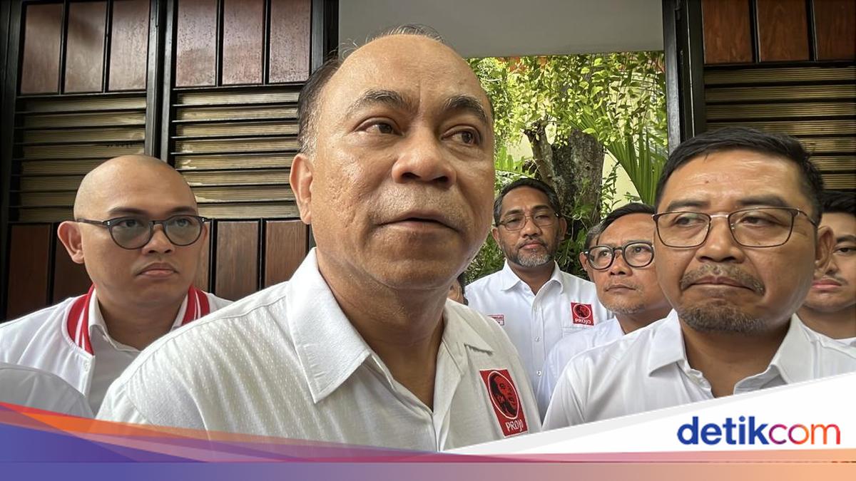 Jokowi Tunjukkan Ijazah Asli ke Budi Arie dan Rombongan Projo