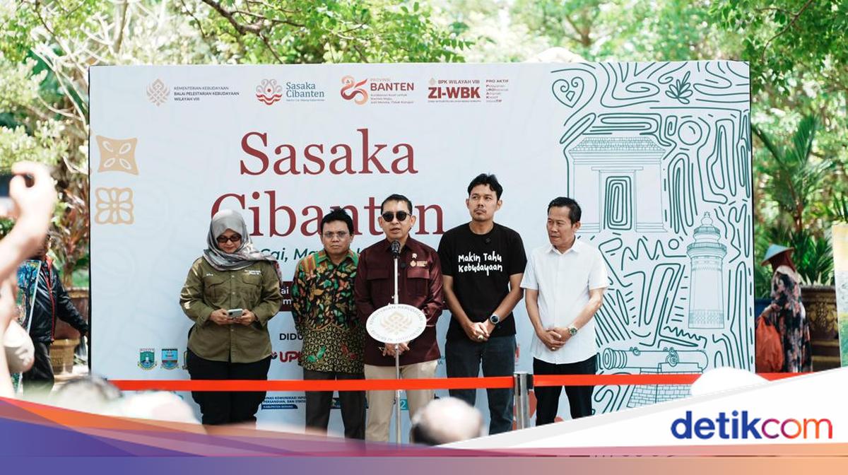 Menbud Resmikan Monumen Simbolis Jalur Masuk Cornelis de Houtman