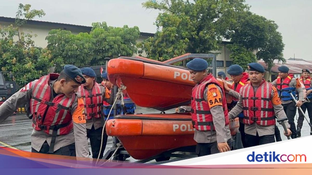 Brimob Polda Metro Apel Siaga dan Patroli SAR Hadapi Banjir