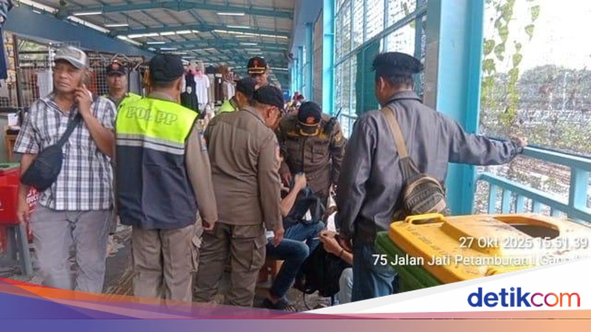 10 Penjual Obat Ilegal di Tanah Abang Ditangkap, 3.264 Butir Disita