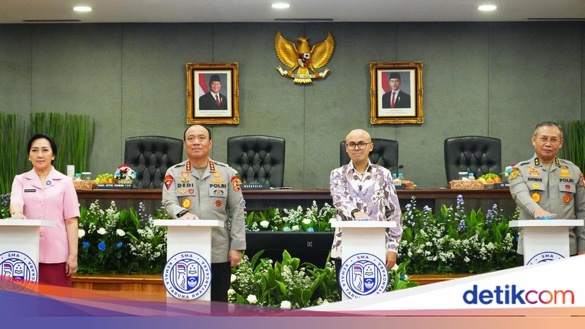 Polri-Akademi Kader Bangsa Sosialisasi Pendaftaran SMA Kemala Taruna Bhayangkara